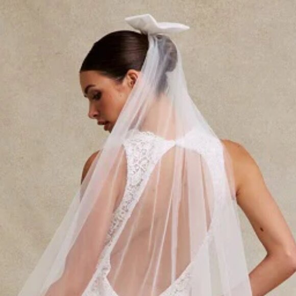 New long off white wedding dress.Veil included, bridal gown.Church Destination - Picture 6 of 8